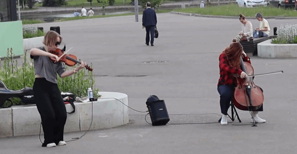 Queen — The Show Must Go On Москва, метро Чертановская